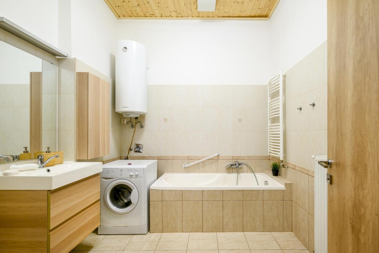 Downtown Deluxe-Two Bedroom Apartment With Sauna Budapešť Exteriér fotografie